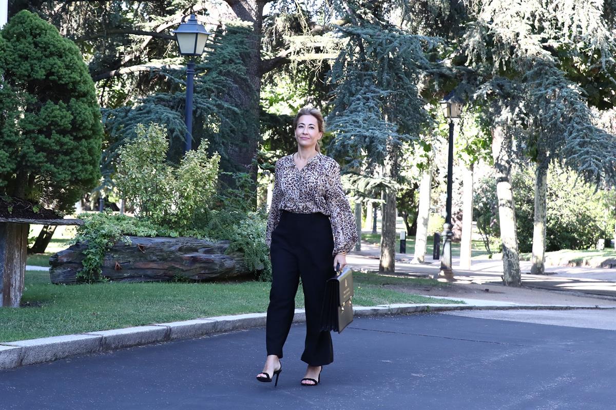 13/07/2021. The Minister for Transport, Mobility and Urban Agenda, Raquel Sánchez, walks through the gardens of La Moncloa
